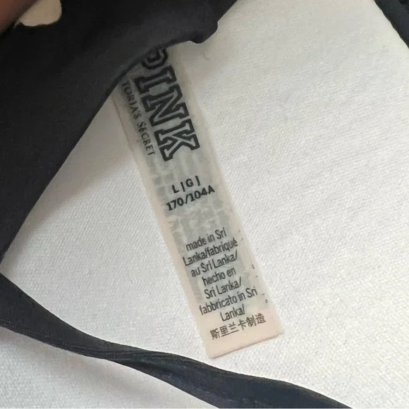 Hawaiian Print Beige and Black Underwire Bikini Swim Top - Picture 3 of 3